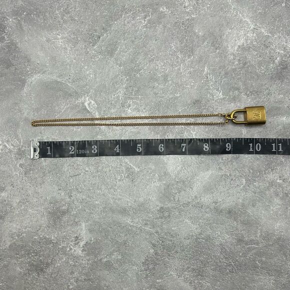 Authentic Louis Vuitton Gold Tone Single Chain Padlock & Key Charm Necklace 326 - Picture 13 of 14